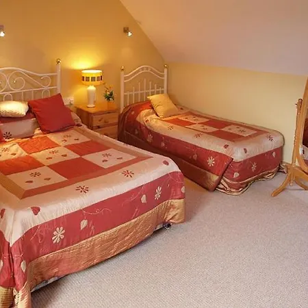 Sea Crest Farmhouse Bed & Breakfast Quilty