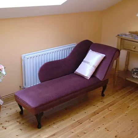 Sea Crest Farmhouse Bed & Breakfast Quilty
